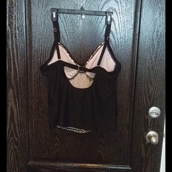 Swimsuit top - Picture 2 of 3